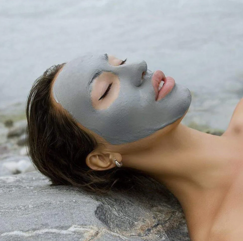 CHARCOAL VIT C MUD MASK